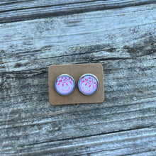 Load image into Gallery viewer, Smiley Face Earrings