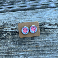 Load image into Gallery viewer, Smiley Face Earrings