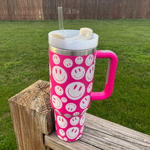 Load image into Gallery viewer, Smiley Face 40oz Tumblers
